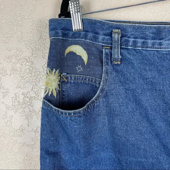 Vintage Not Guilty Celestial Medium Dark Wash Denim High Waisted Shorts - Picture 4 of 8